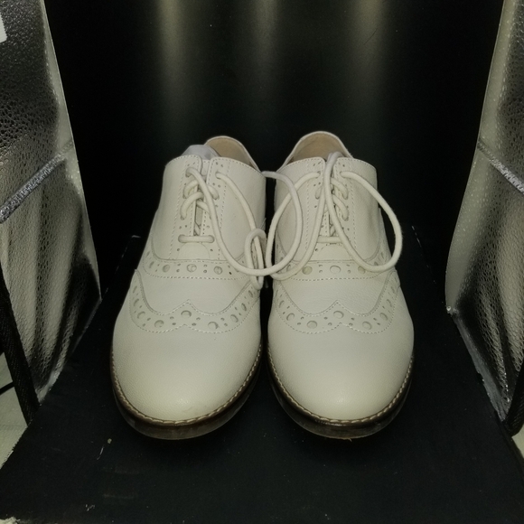 Vionic 356 Hadley white wingtips size 8 - Picture 2 of 8